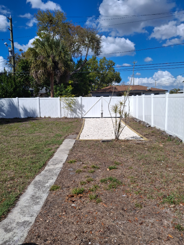 St.Petersburg House: 6941 Dartmouth Ave. N.