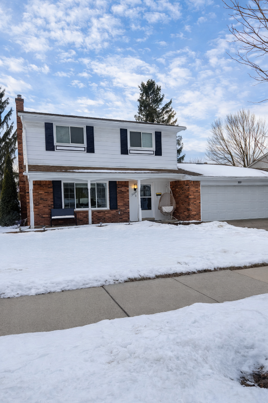 Livonia House: 36969 Lancaster St