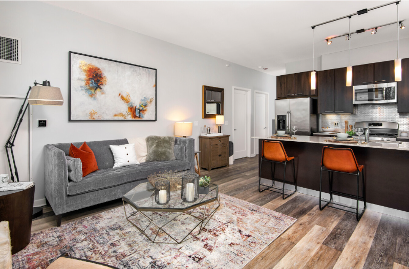 Chicago Condo: 438 W Huron St