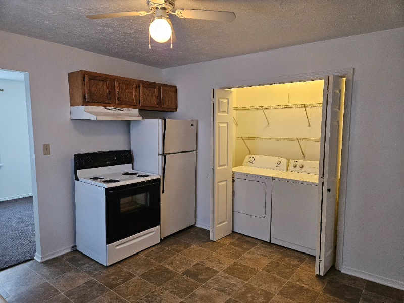 Muncie House: 2124 1/2 W Jackson Street