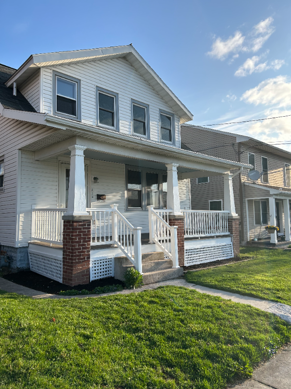 Gettysburg House: 318 E Middle St