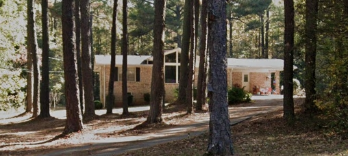 Conyers House: 2288 Happy Hollow Dr