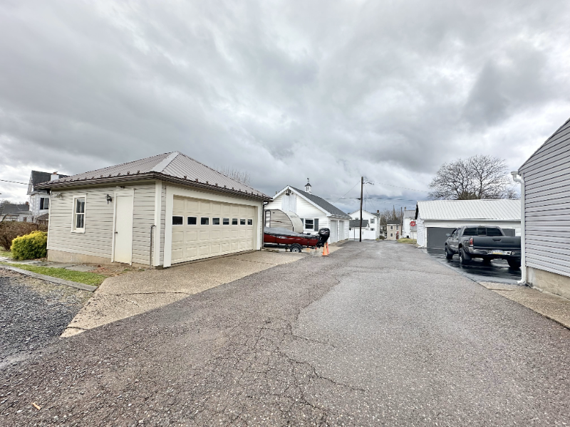 DANVILLE Multiplex: 573 bloom st