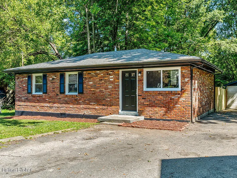 Louisville House: 1119 Ireland Drive