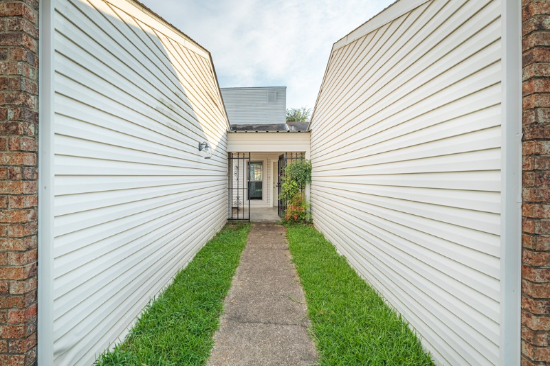 Lufkin House: 106 Westchester St