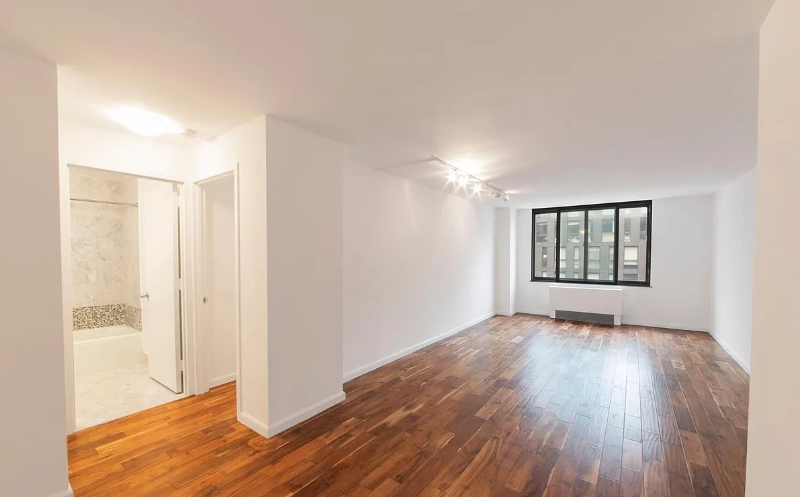New York Condo: 275 Greenwich St