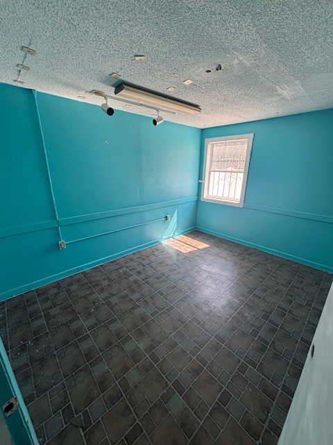 Riverview Other: 7408 Commerce St