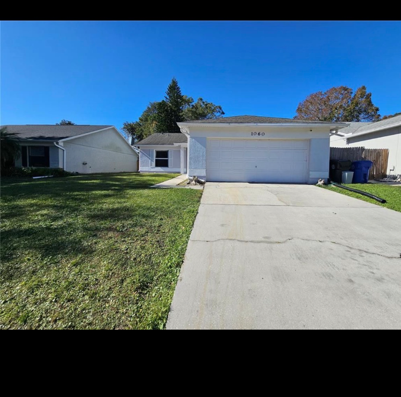 Oviedo House: 1060 Dees Dr