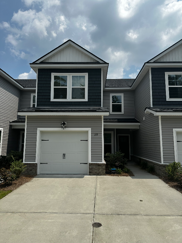 Pooler Townhome: 219 Sonoma Dr