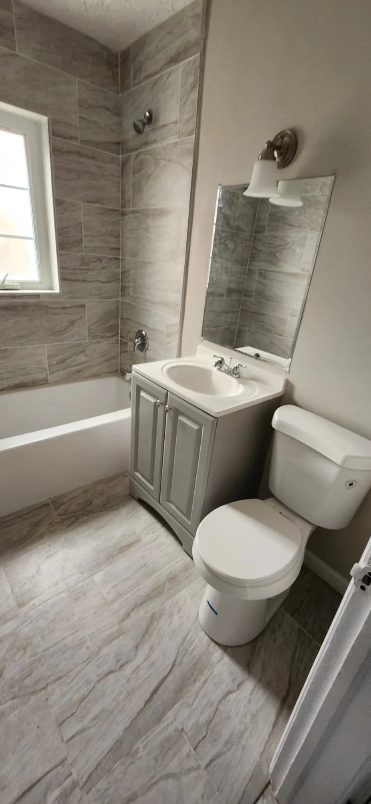 CLEVELAND HEIGHTS Apartment: 2461 Noble Road