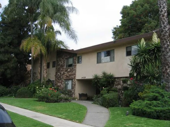 Sherman Oaks Apartment: 14329 Chandler Blv