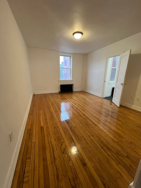 Troy Apartment: 366 4th Ave