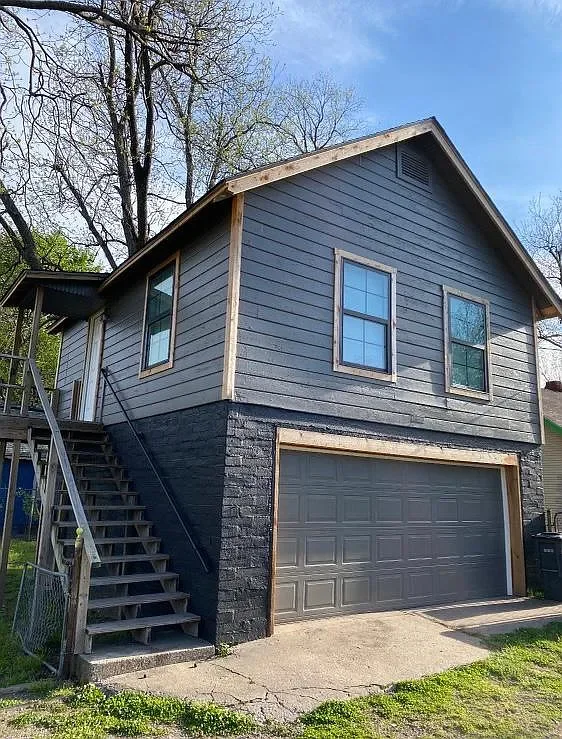 Tulsa House: 2719 W Easton Pl