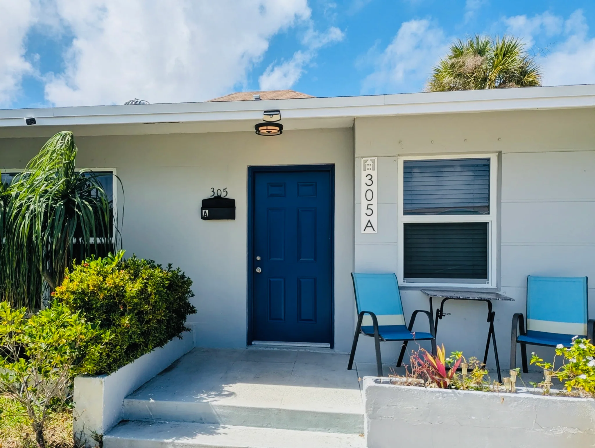 Lake Park House: 305 3rd St