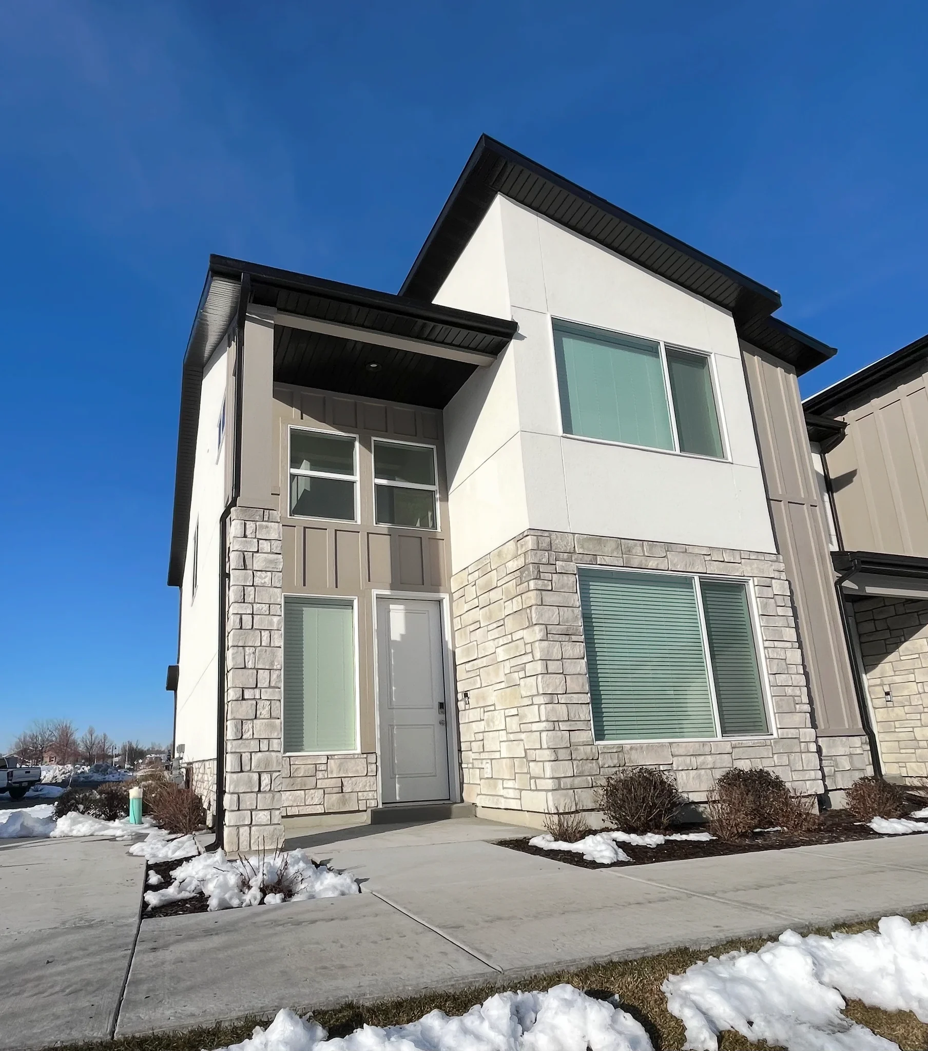 Providence Townhome: 460 W 25 N