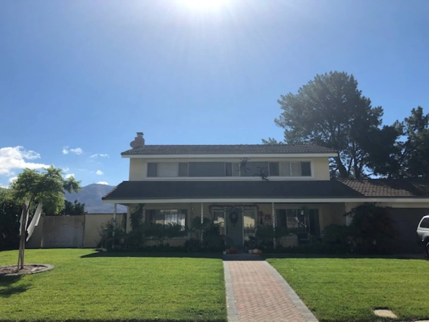 Santa Paula House: 468 View Dr