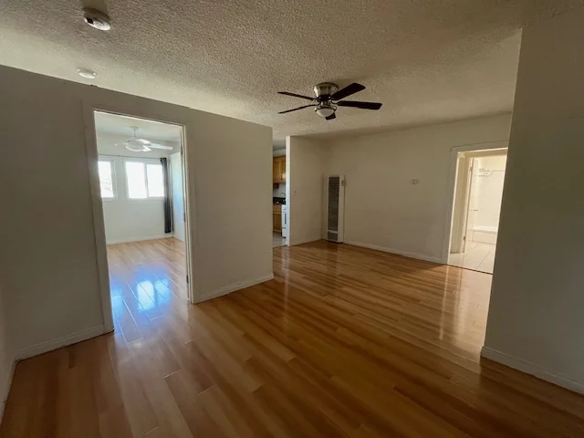 Los Angeles Apartment: 4747 Centinela Ave