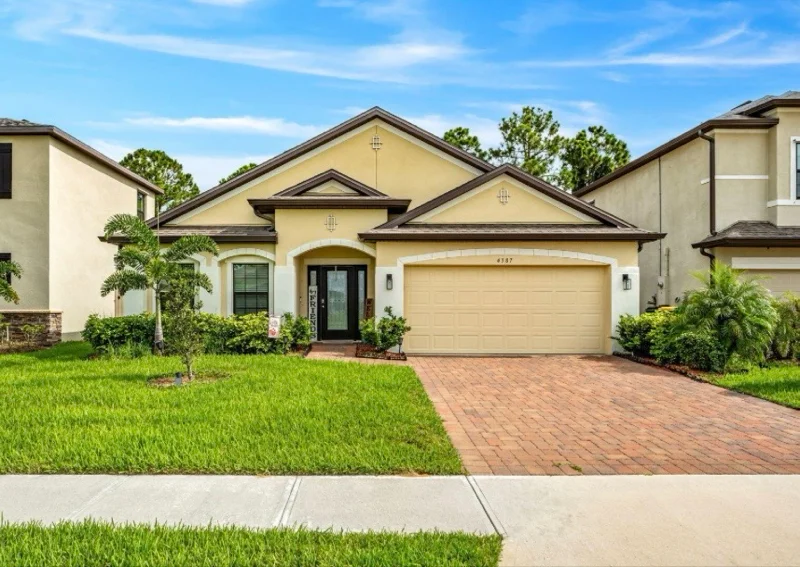 Melbourne House: 4387 Broomsedge Cir