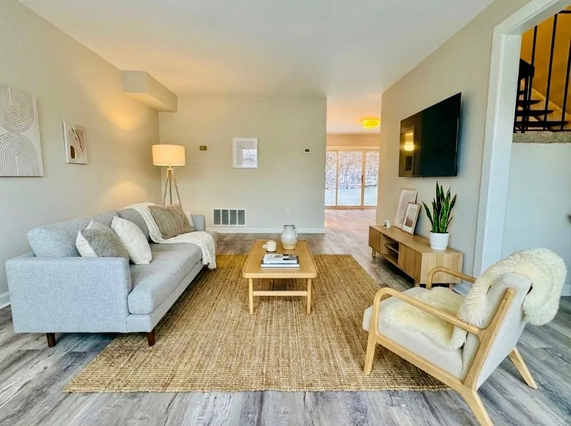 Reading Multiplex: 818 Summit Chase Dr