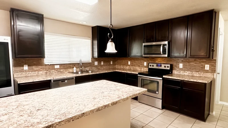 Fort Worth House: 7708 Boat Wind Rd