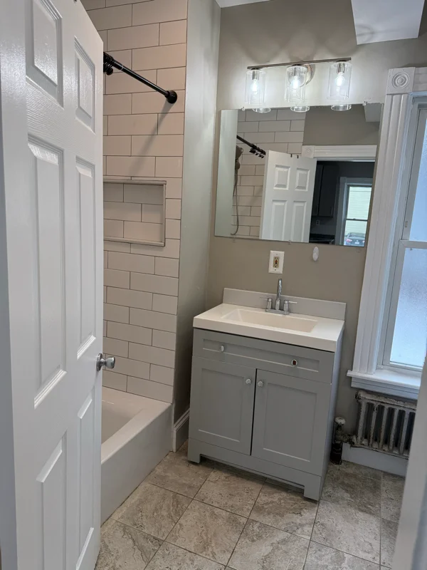 Everett St Multiplex: 176 Everett St