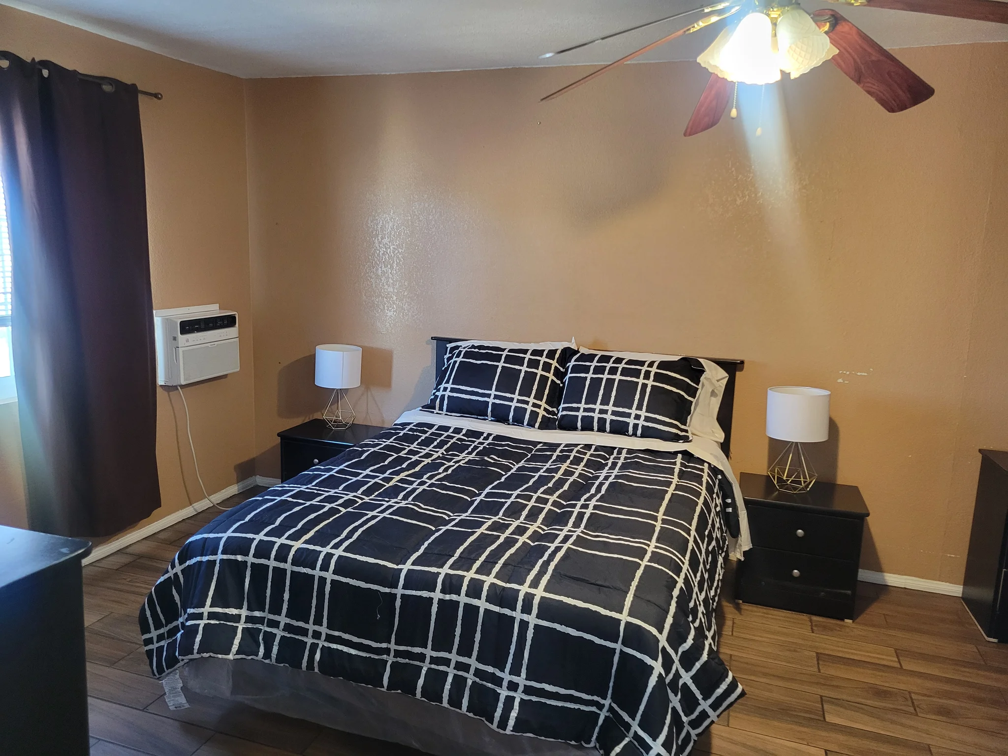 Las Vegas House: 1229 Madison Ave