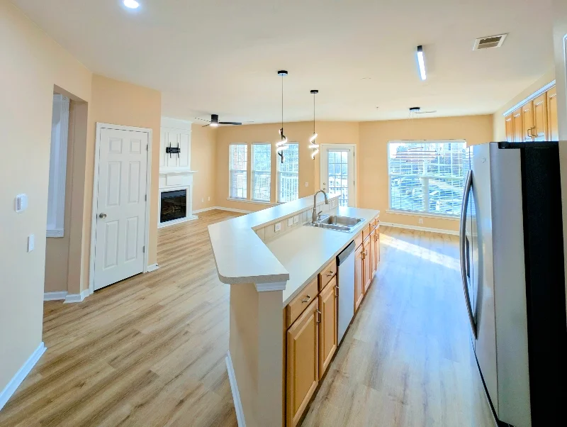 Charlotte Apartment: 15029 Santa Lucia Dr
