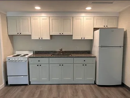 West Springfield Apartment: 2024 Riverdale St