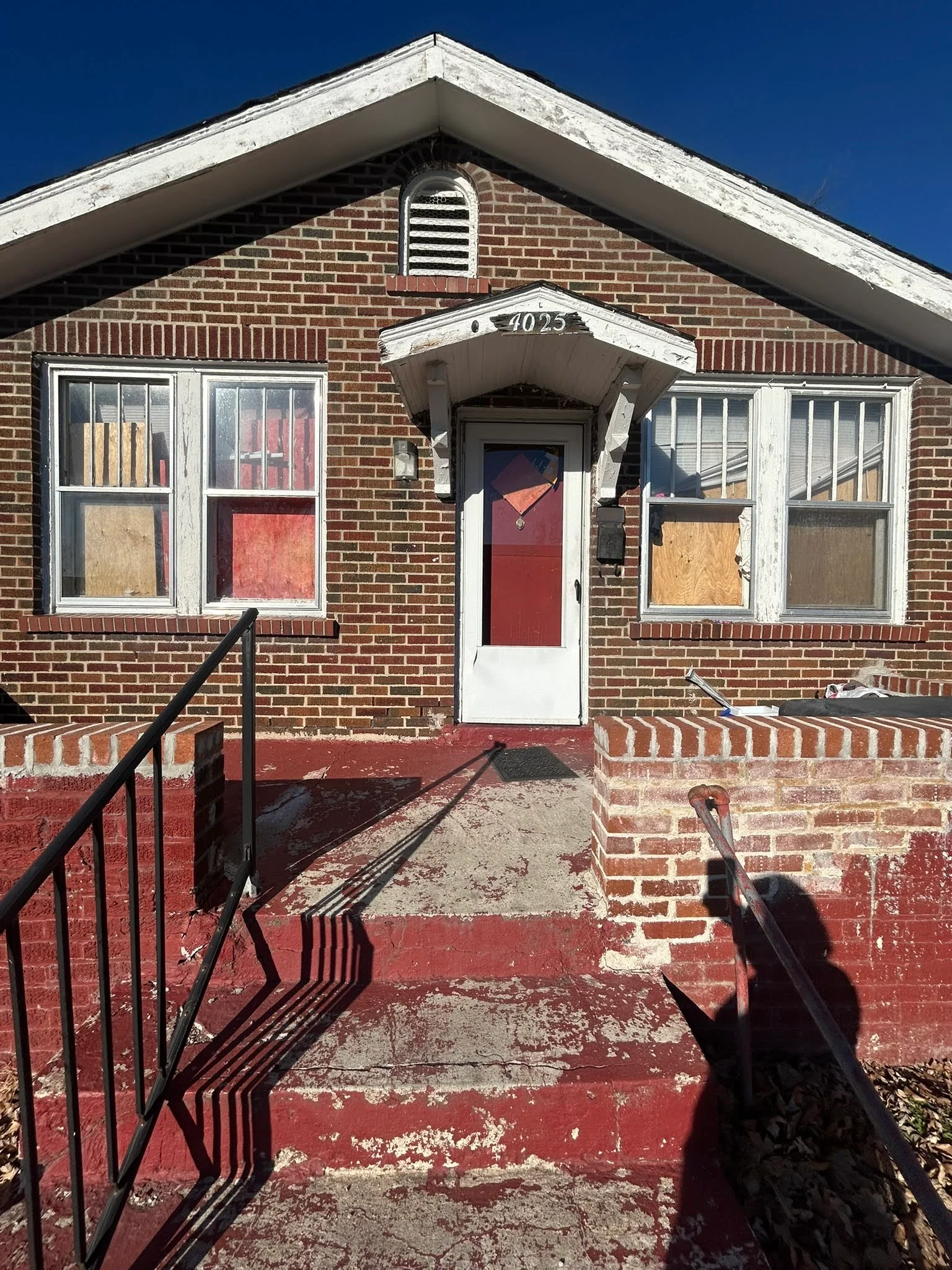 St. Louis House: 4025 Beachwood Ave