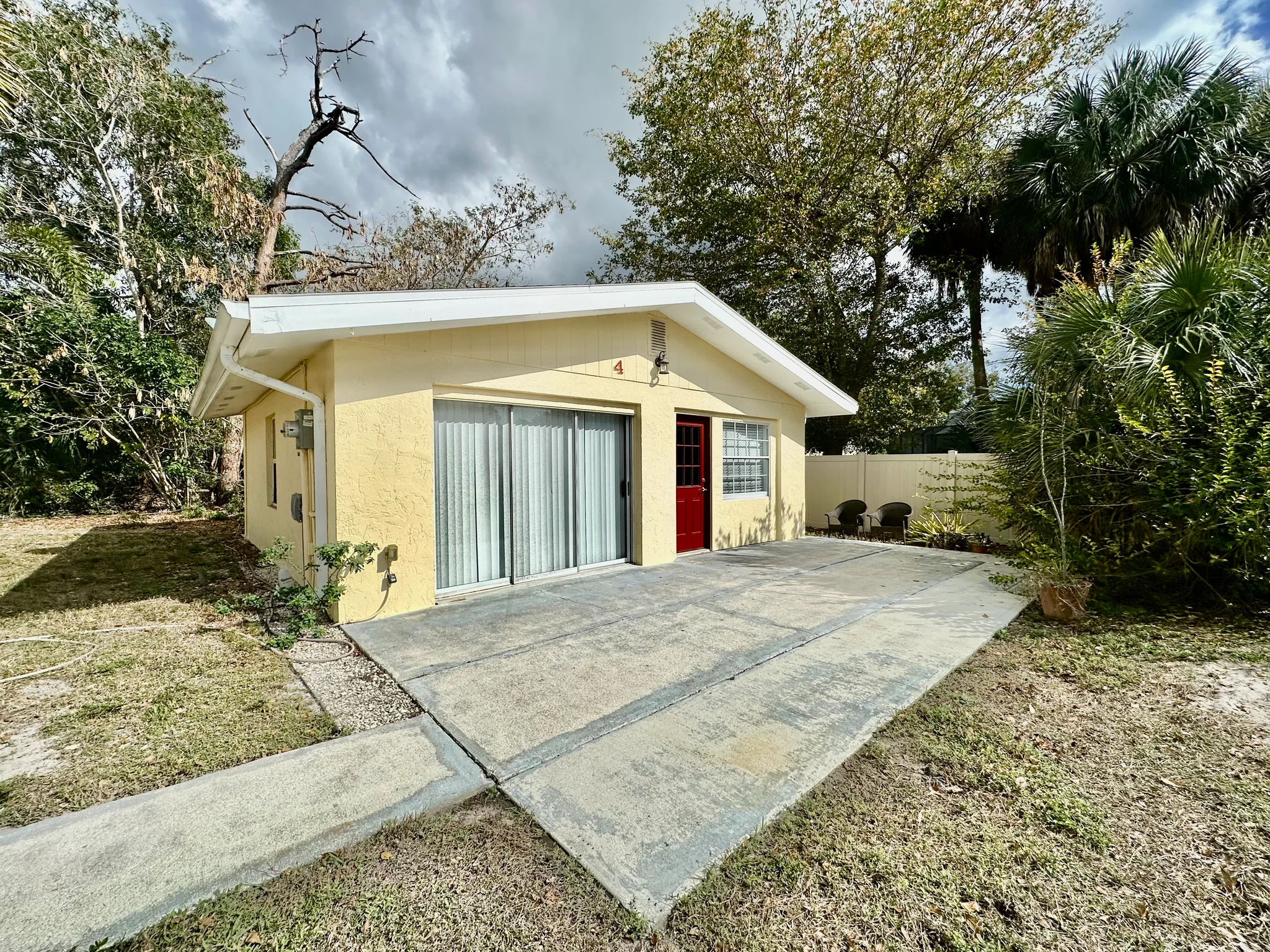 BONITA SPRINGS House: 4241 TARPON AVE #4