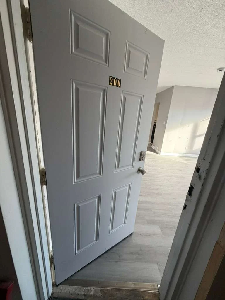 East Cleveland Apartment: 1500 Luxor Rd East Cleveland, OH 44118, USA