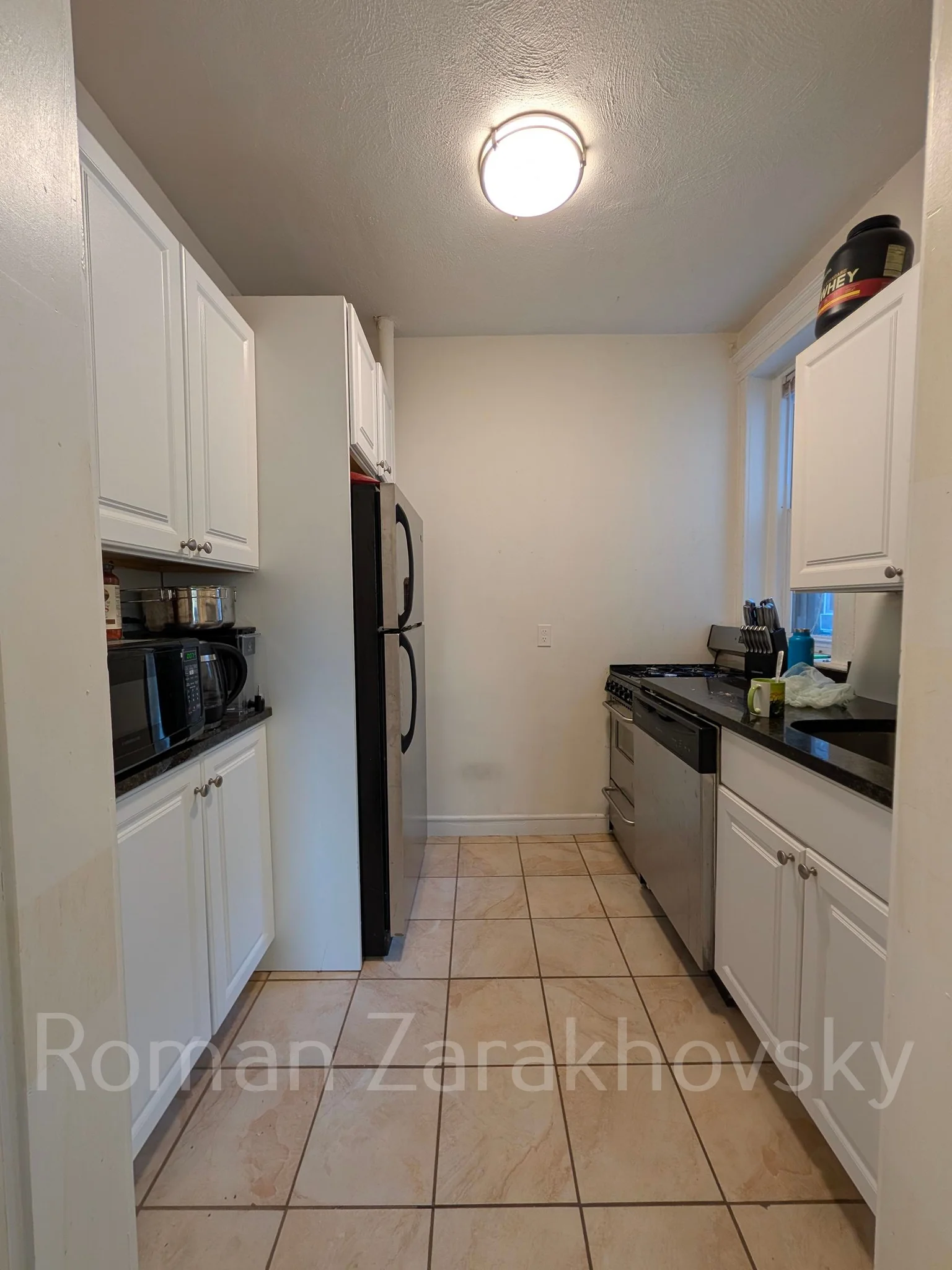 Alston Apartment: 74 Brainerd Road