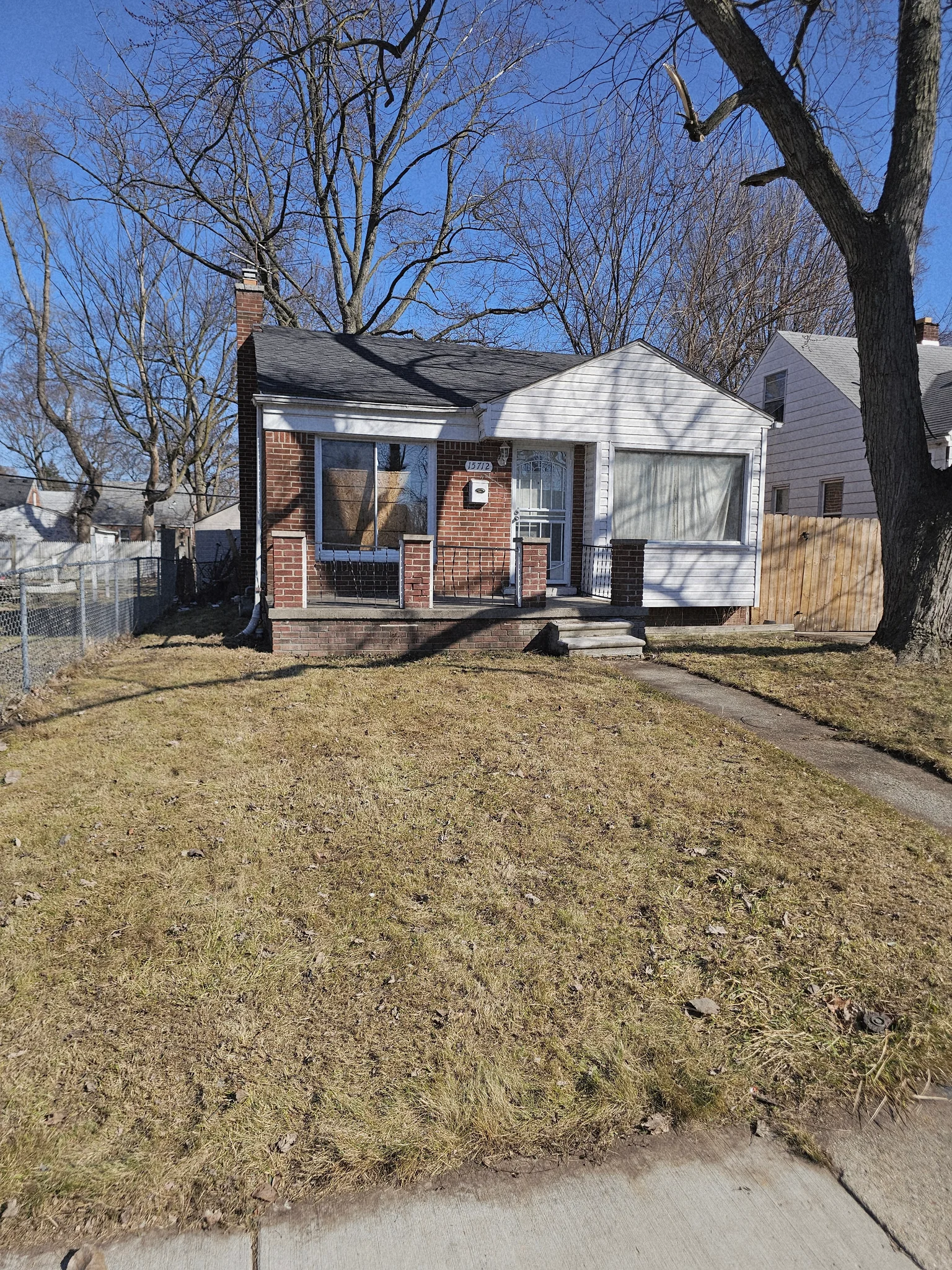 Detroit House: 15712 Evergreen rd
