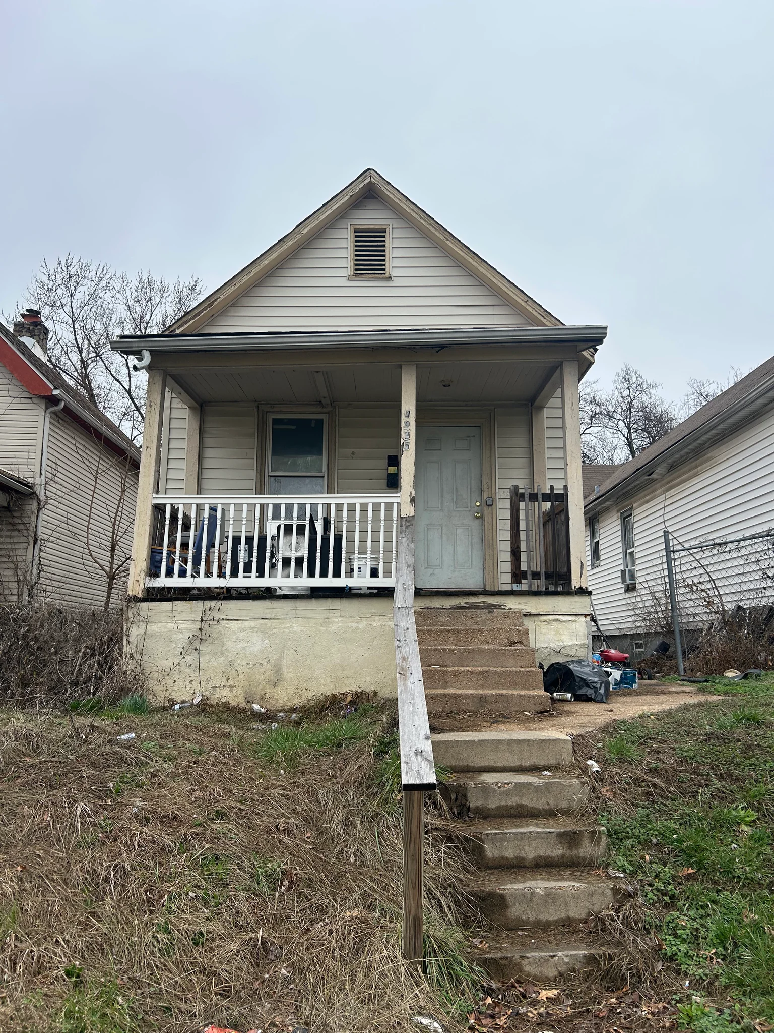 St. Louis House: 4935 Alcott Ave
