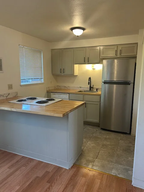 Vancouver Apartment: 2315 E 13th Street