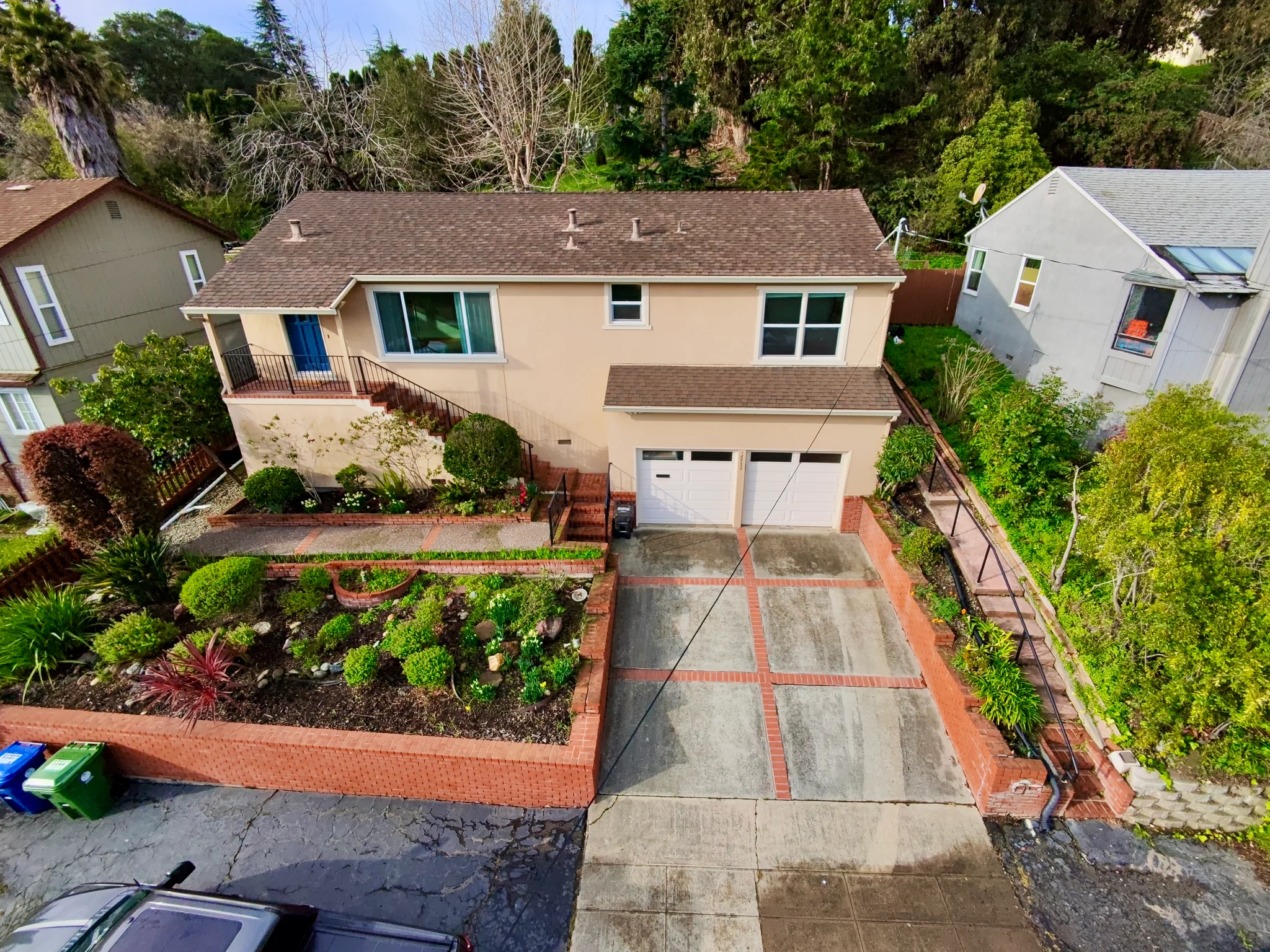 Castro Valley House: 18733 Stanton Ave
