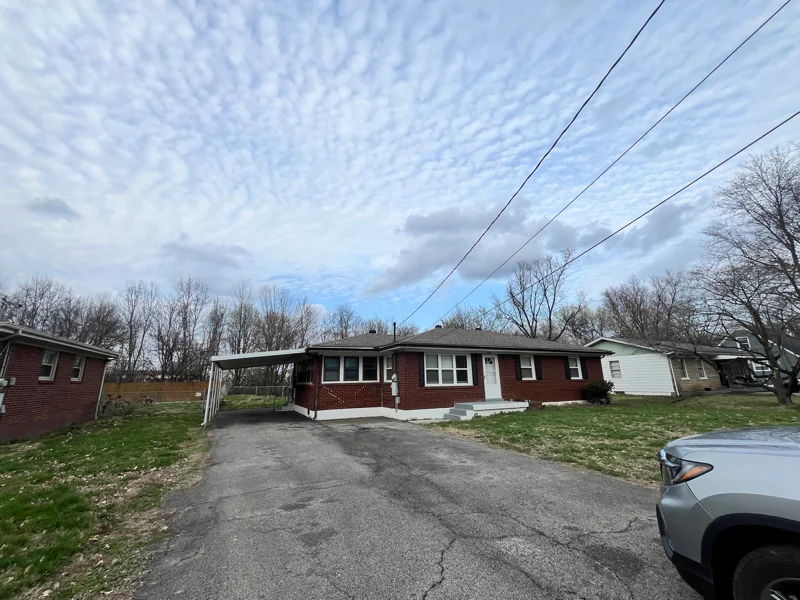 Louisville House: 3509 Olive Rd