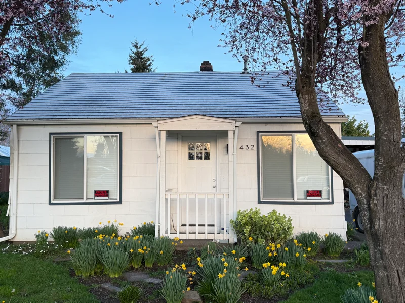 Salem House: 1432 Park Ave NE