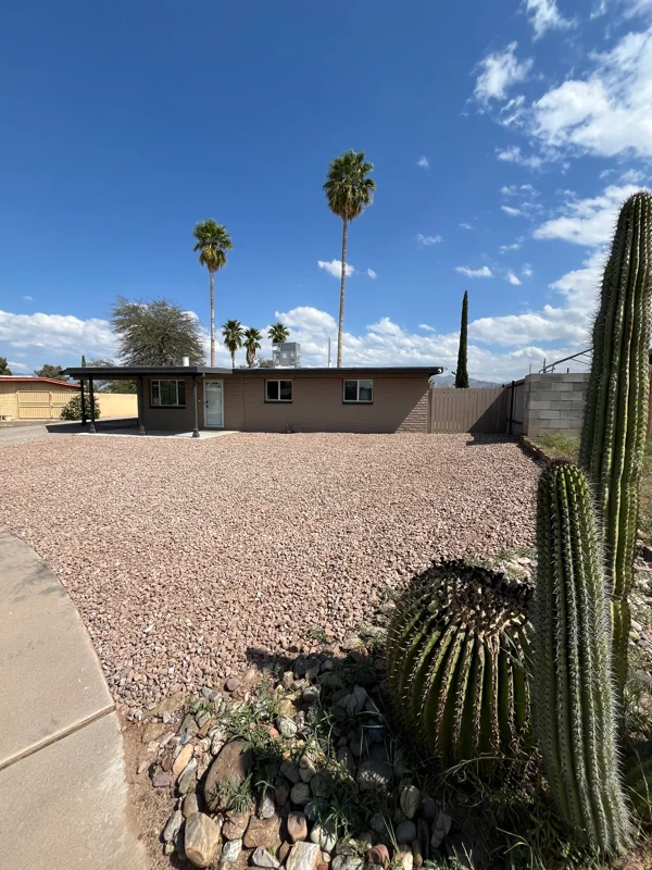 Tucson House: 3757 S Grady Pl