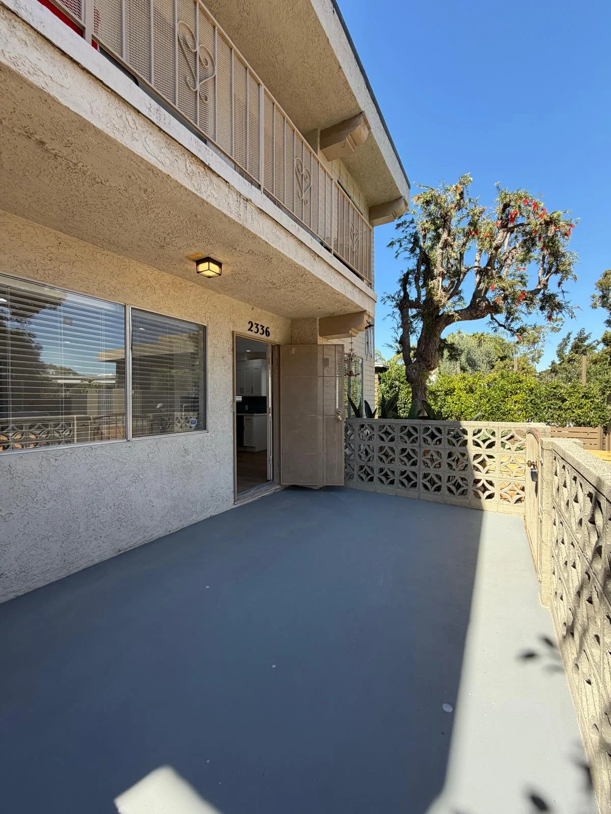 Santa Monica Apartment: 2336 34th St