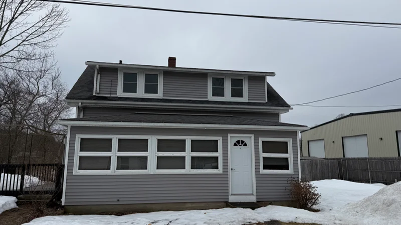 Coventry House: 5 Whipple Ct