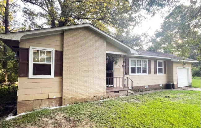 Jackson House: 855 Winn Street