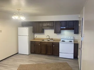 Butler Townhome: 218 Eastwood Dr.