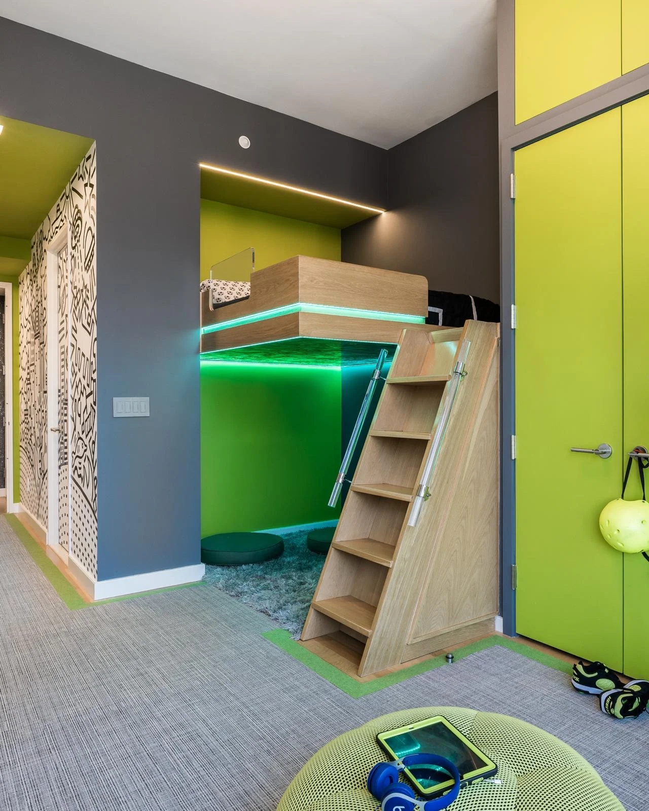 New York Condo: 400 E 67st