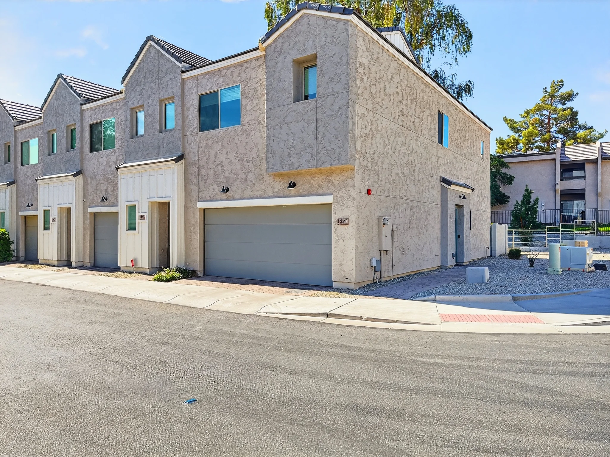 Phoenix Townhome: 8460 N 22nd Dr