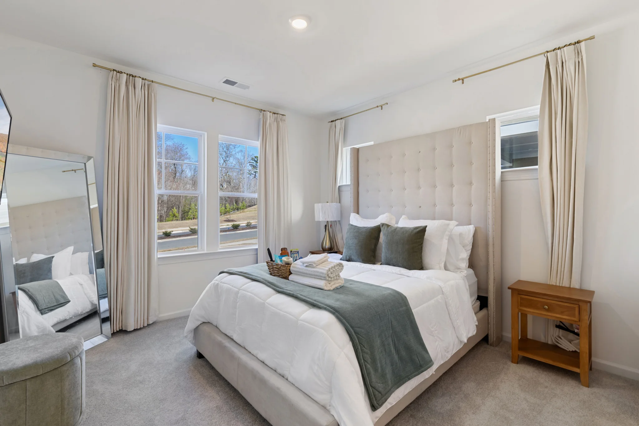 Knightdale House: 1204 Hardin Hill Lane