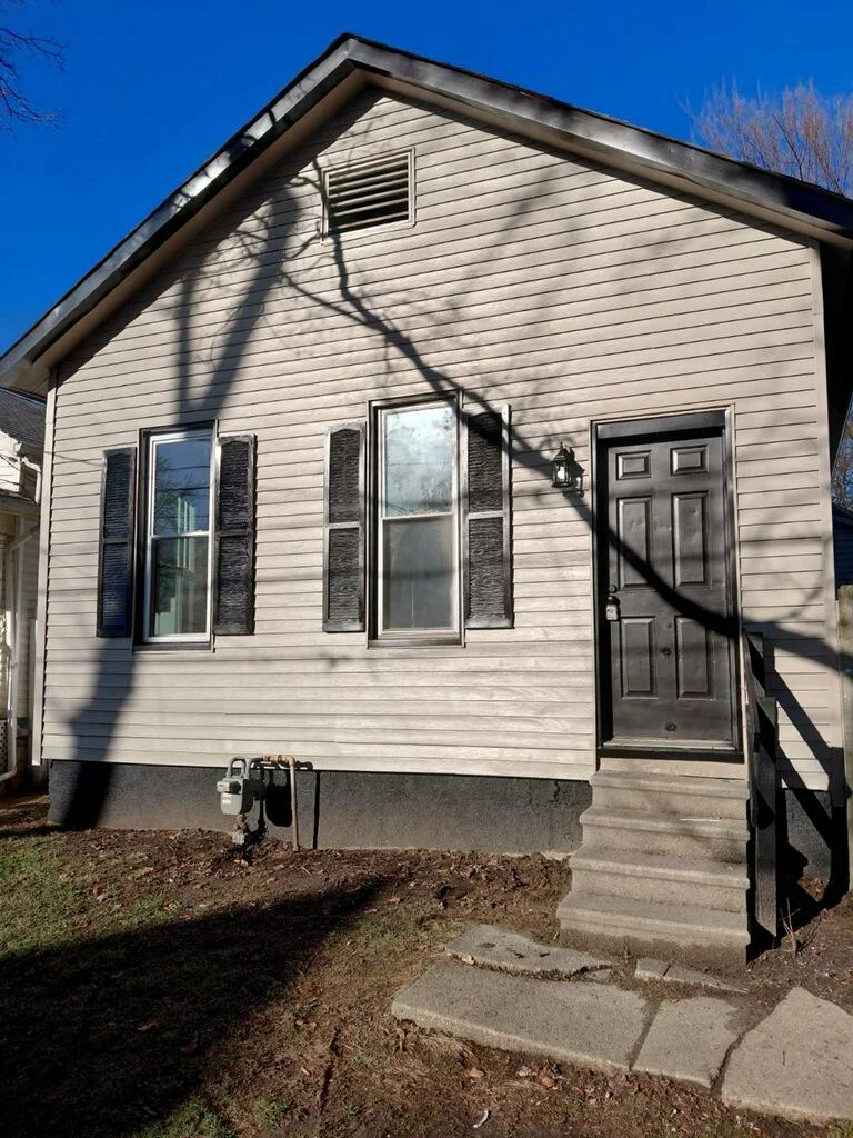 Toledo House: 220 Wasaon St