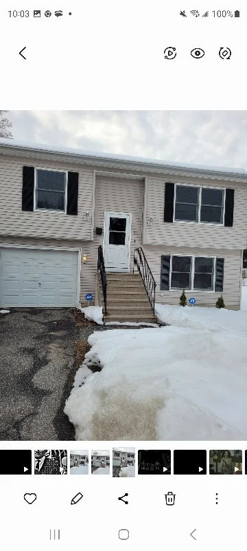 Torrington House: 21 Workman Ave