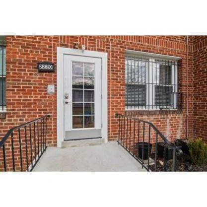Washington Apartment: 2220 Q Street SE