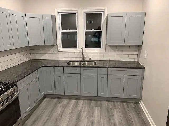 Newark Apartment: 35-37 Irving Ave